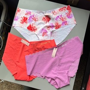 Brand new Victoria’s Secret hipster underwear